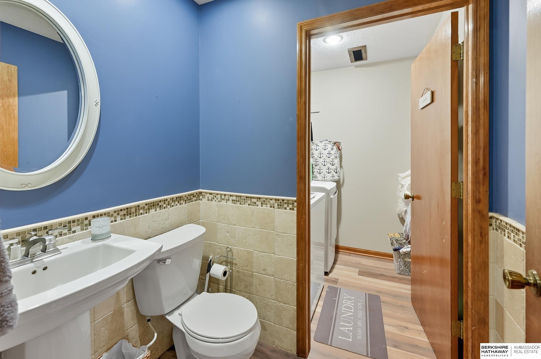 Omaha, Nebraska 68118, United States, 4 Bedrooms Bedrooms, ,2 BathroomsBathrooms,Residential,Active,211895