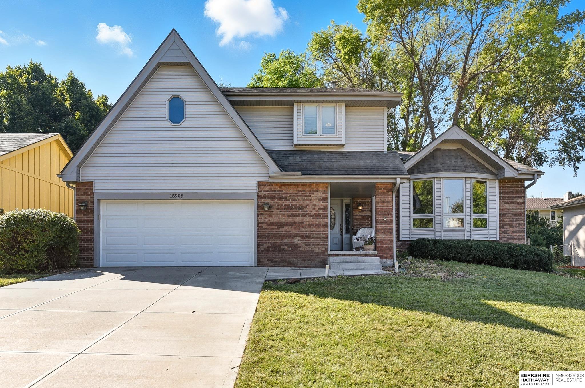 Omaha, Nebraska 68118, United States, 4 Bedrooms Bedrooms, ,2 BathroomsBathrooms,Residential,Active,211895