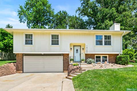 Photo of 16708 William Street, Omaha, NE 68130 (MLS # 22617925)