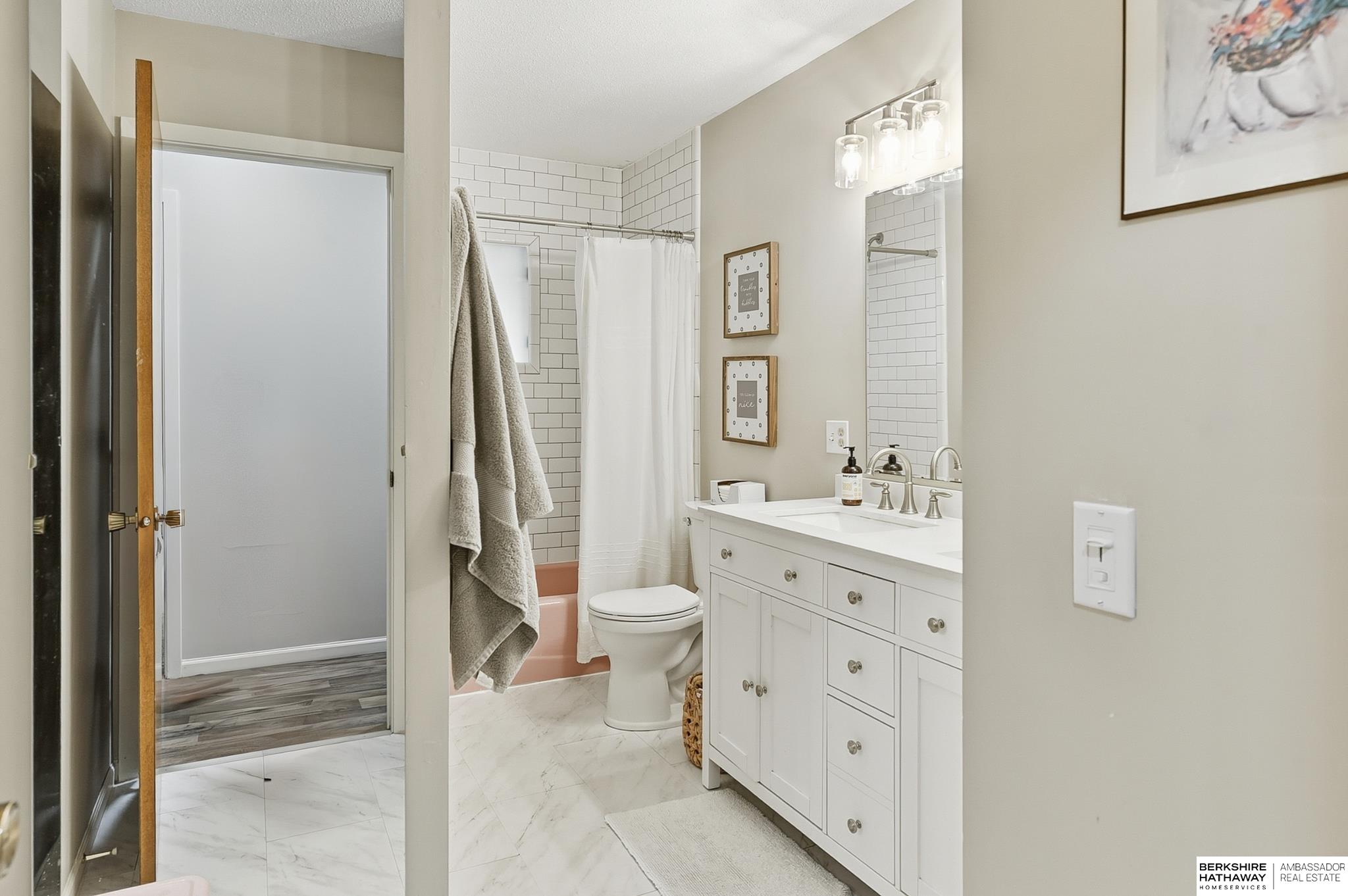 Wahoo, Nebraska 68066, United States, 4 Bedrooms Bedrooms, ,3 BathroomsBathrooms,Residential,Active,230762