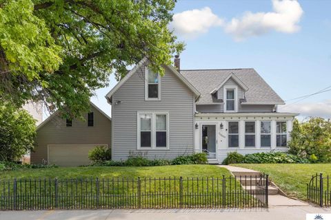 Photo of 20609 Elkhorn Drive, Elkhorn, NE 68022 (MLS # 22508053)