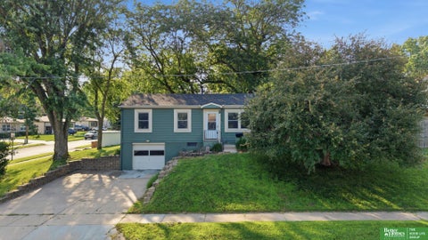 Photo of 7416 Frederick Avenue, La Vista, NE 68128 (MLS # 22627615)