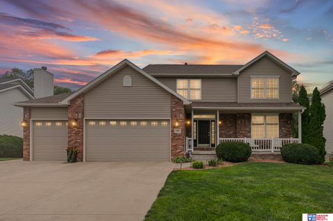 Photo of 5921 Arrowwood Road, Lincoln, NE 68526 (MLS # 22534486)