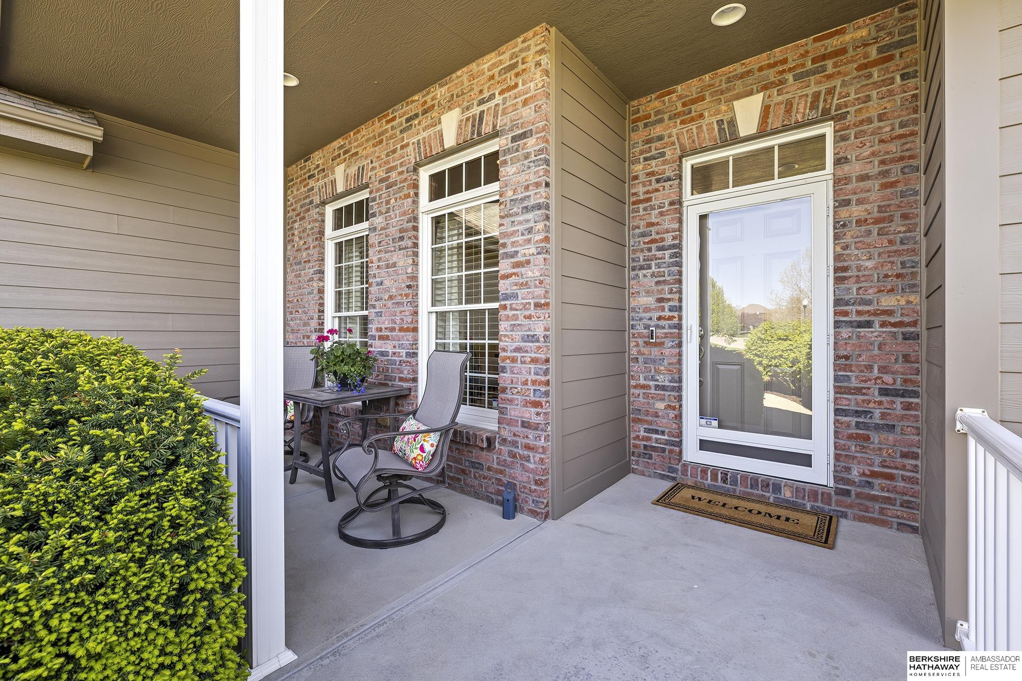 Omaha, Nebraska 68130, United States, 3 Bedrooms Bedrooms, ,3 BathroomsBathrooms,Residential,Pending,148969