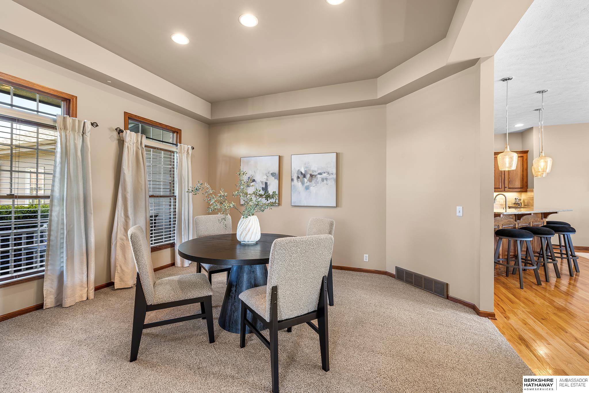 Omaha, Nebraska 68130, United States, 3 Bedrooms Bedrooms, ,3 BathroomsBathrooms,Residential,Pending,148969