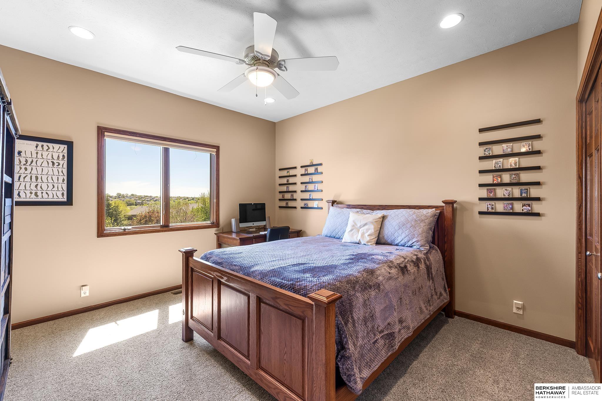 Omaha, Nebraska 68130, United States, 3 Bedrooms Bedrooms, ,3 BathroomsBathrooms,Residential,Pending,148969