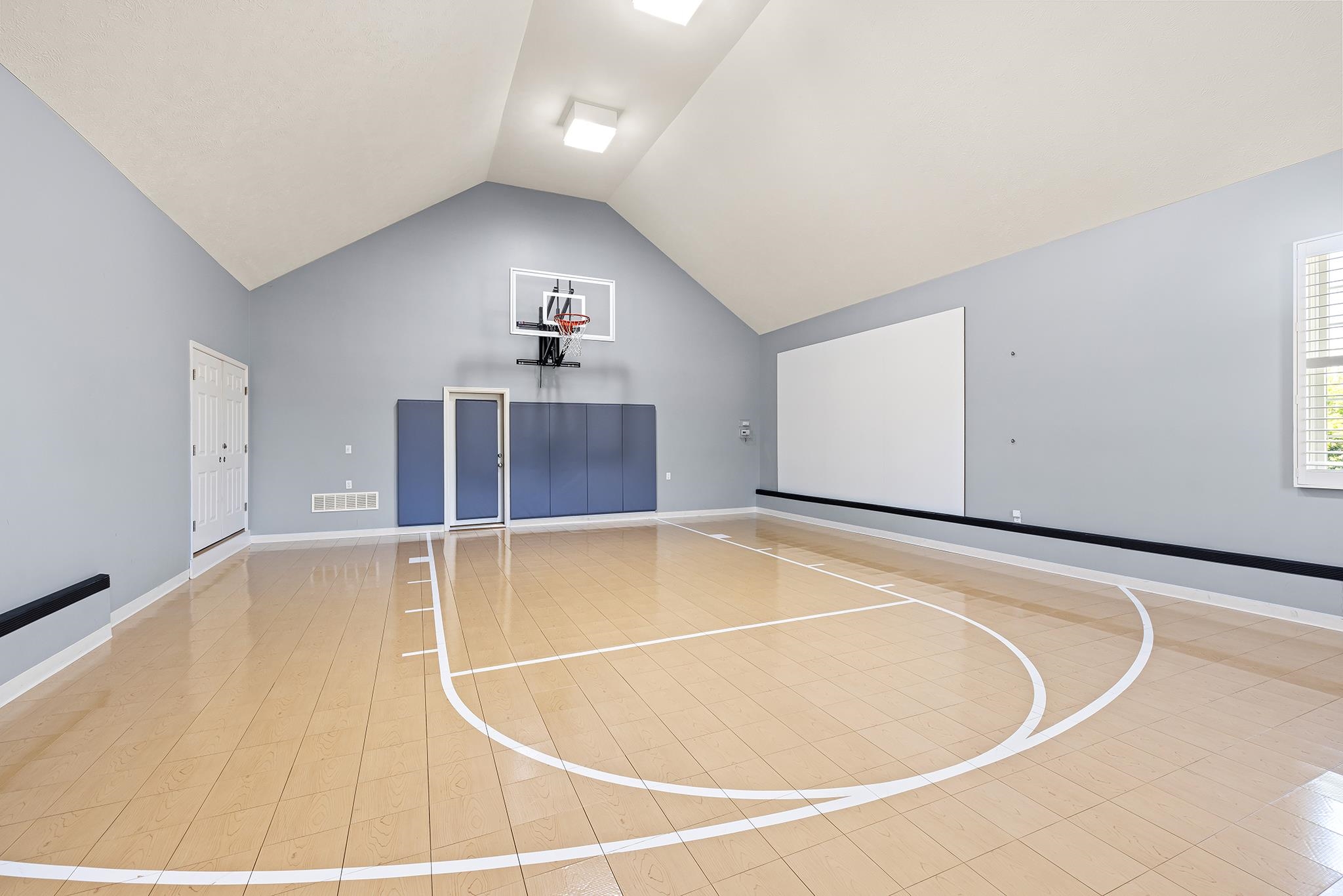 Omaha, Nebraska 68130, United States, 3 Bedrooms Bedrooms, ,3 BathroomsBathrooms,Residential,Pending,148969