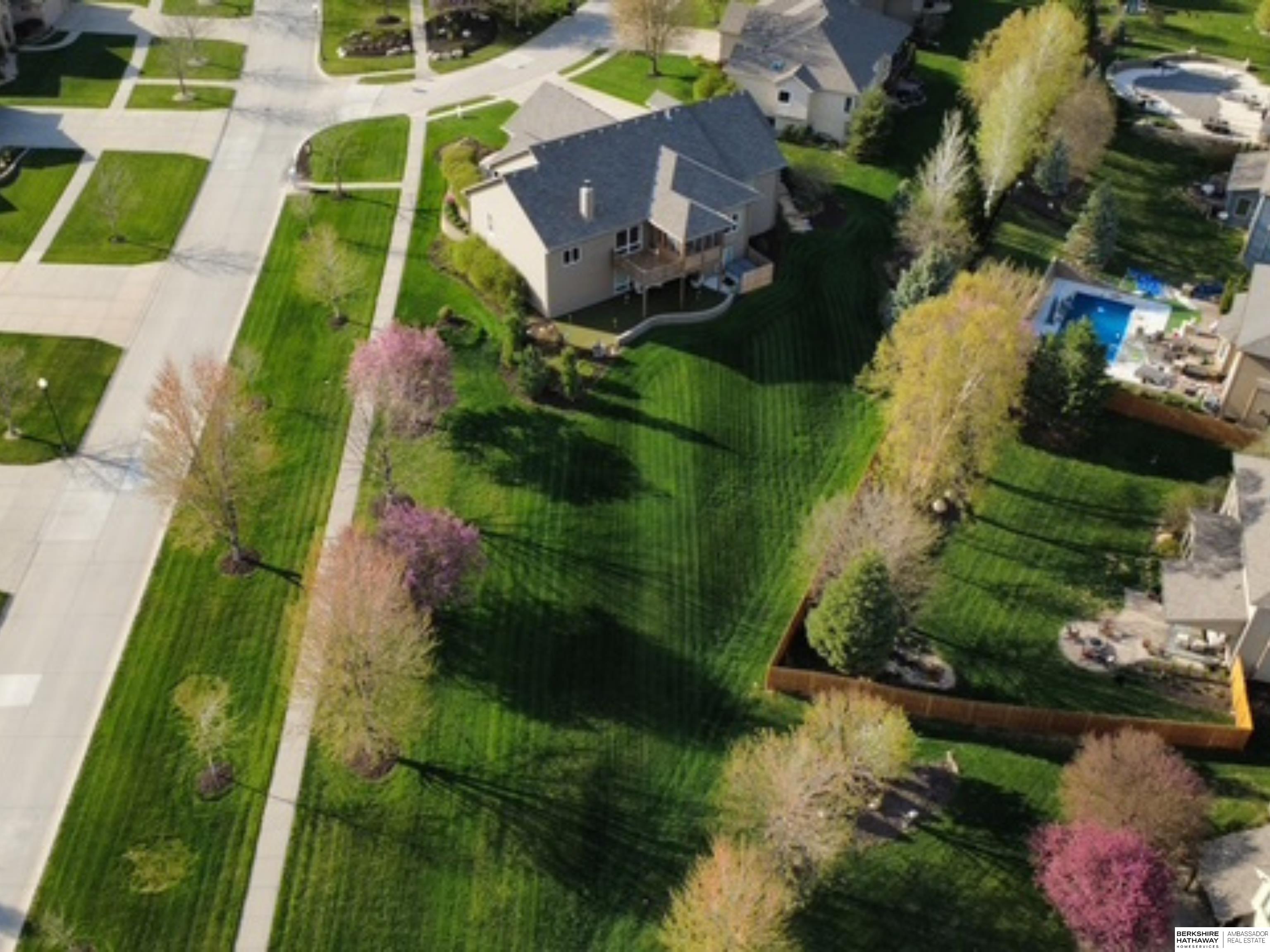 Omaha, Nebraska 68130, United States, 3 Bedrooms Bedrooms, ,3 BathroomsBathrooms,Residential,Pending,148969