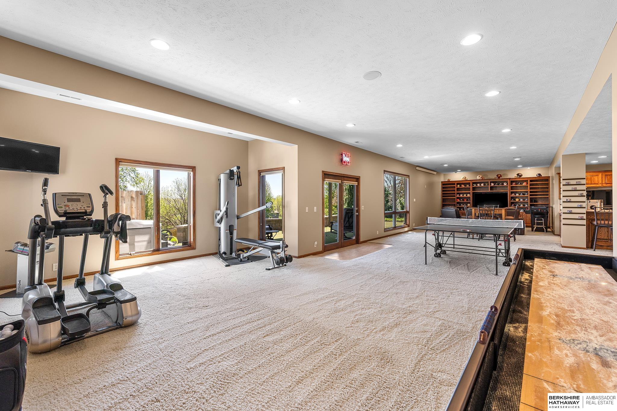 Omaha, Nebraska 68130, United States, 3 Bedrooms Bedrooms, ,3 BathroomsBathrooms,Residential,Pending,148969