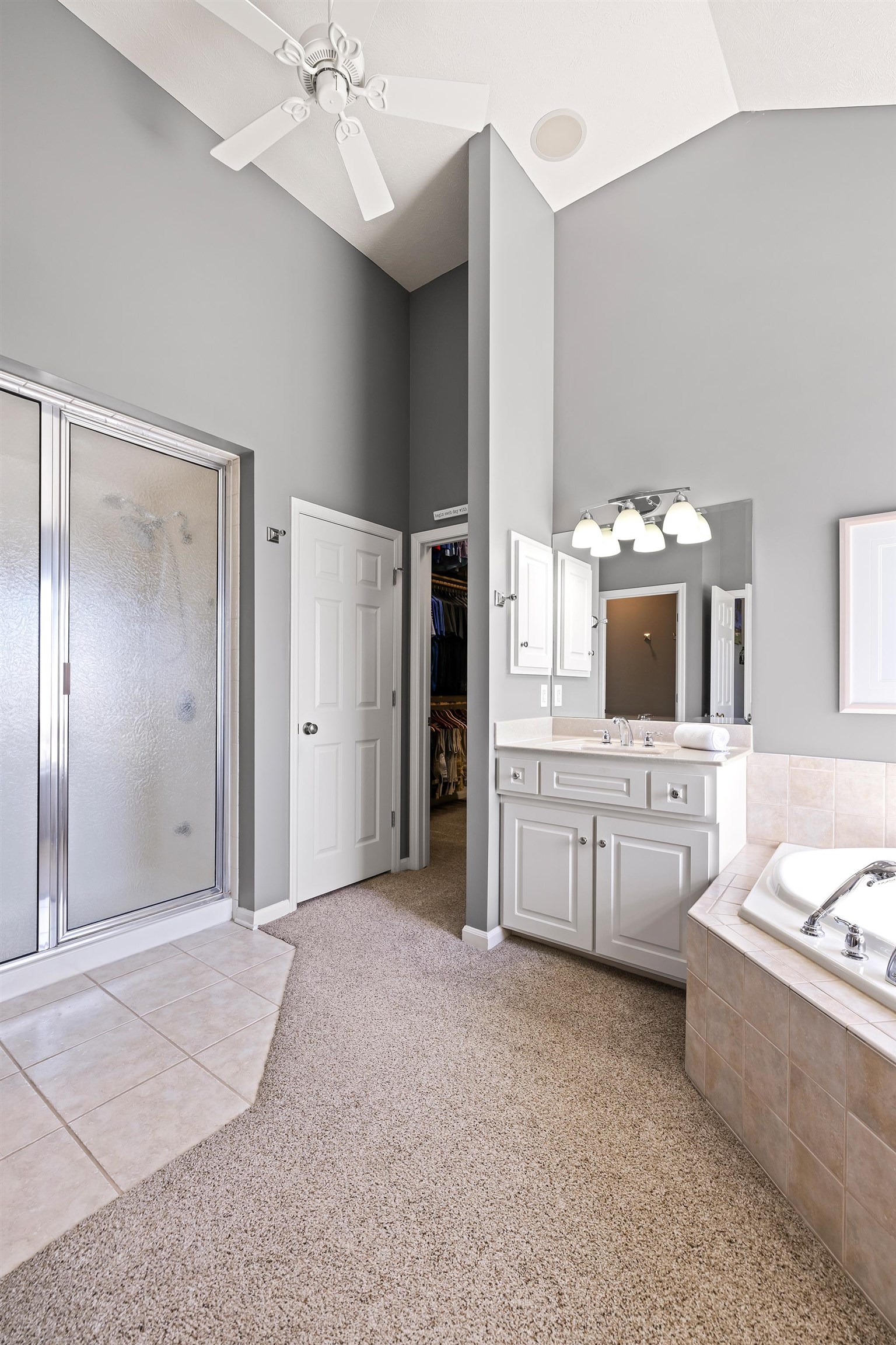 Omaha, Nebraska 68130, United States, 3 Bedrooms Bedrooms, ,3 BathroomsBathrooms,Residential,Pending,148969