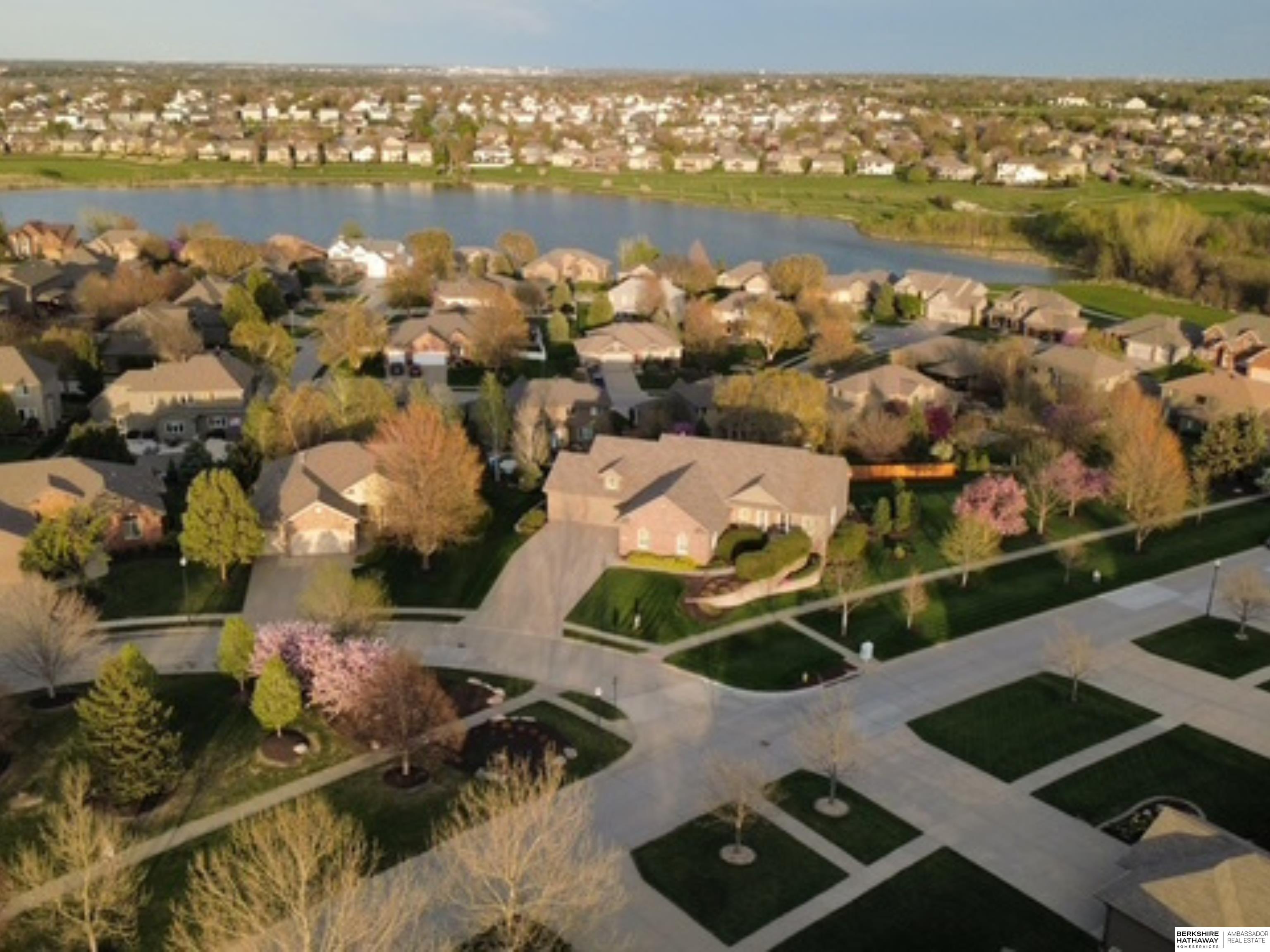 Omaha, Nebraska 68130, United States, 3 Bedrooms Bedrooms, ,3 BathroomsBathrooms,Residential,Pending,148969