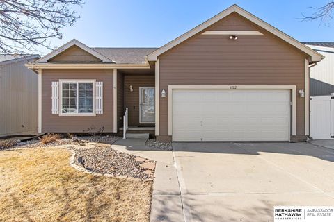 Photo of 6522 N 142nd Circle, Omaha, NE 68164 (MLS # 22601446)