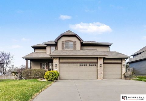 Photo of 5508 S 165th Street, Omaha, NE 68135 (MLS # 22608667)