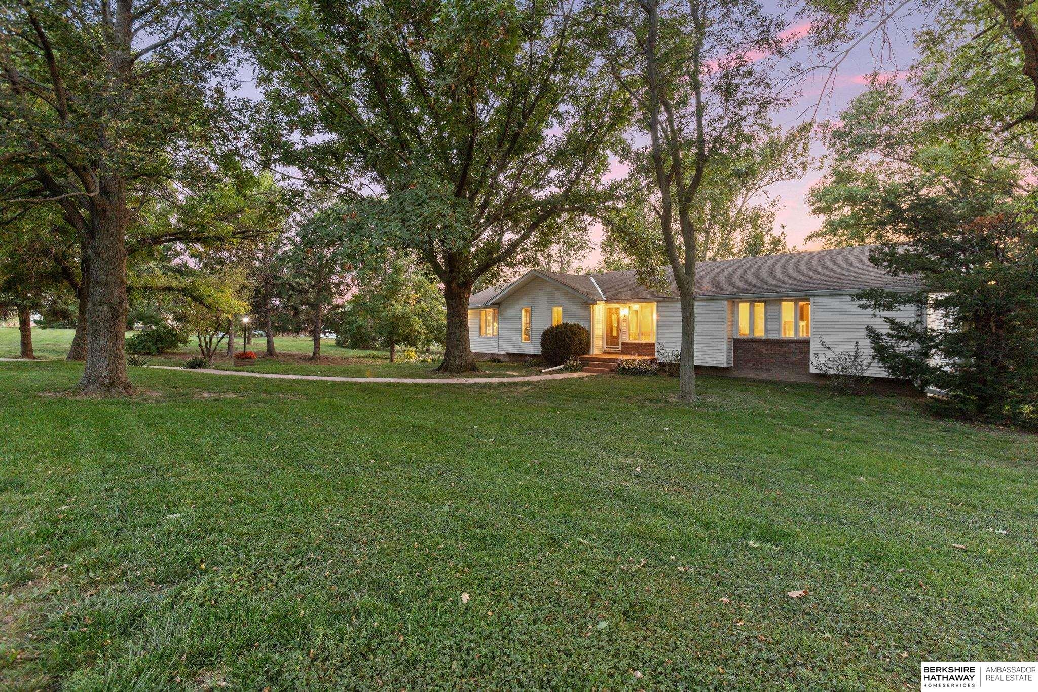 Springfield, Nebraska 68059, United States, 4 Bedrooms Bedrooms, ,3 BathroomsBathrooms,Residential,Pending,210976