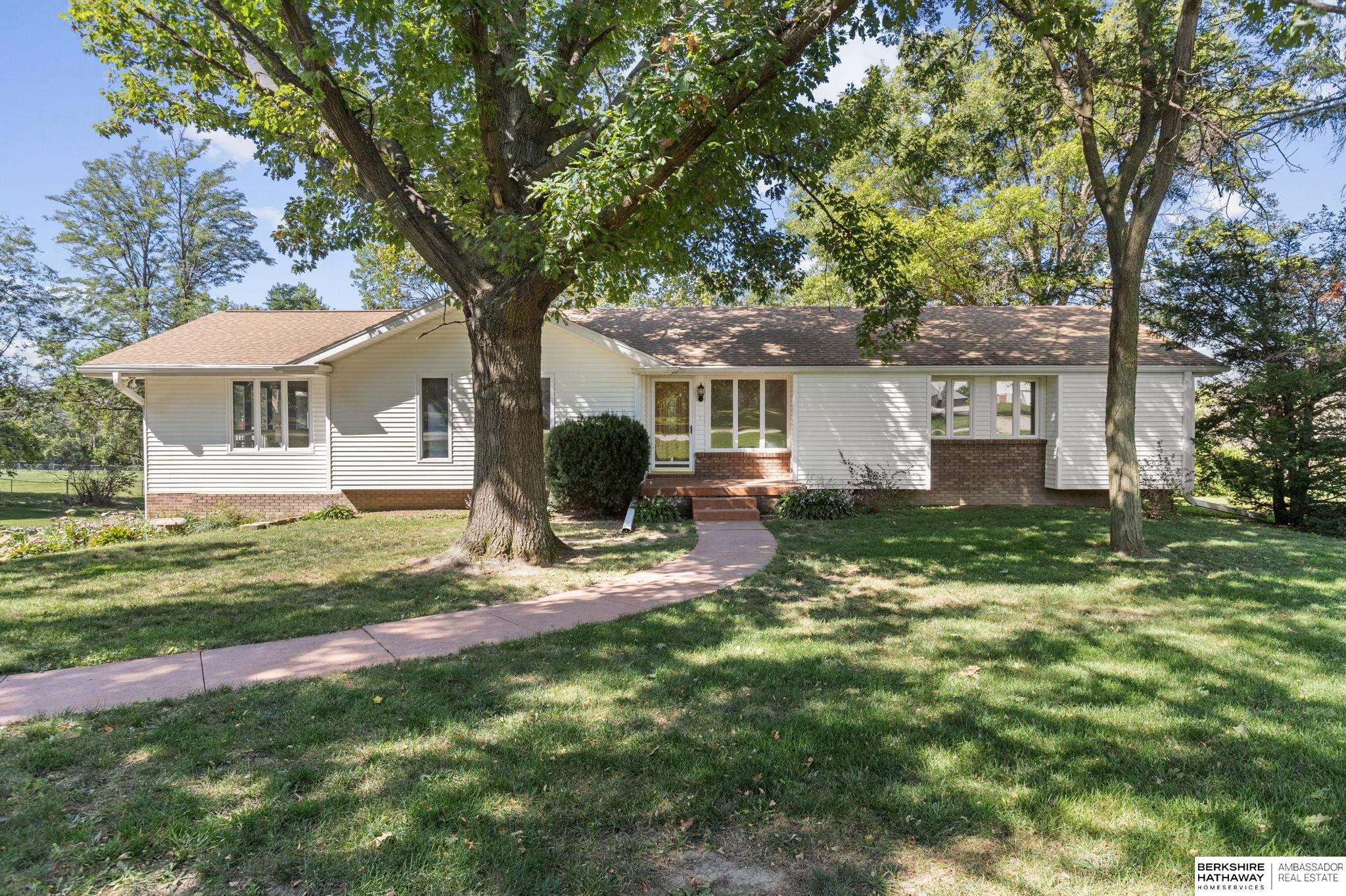 Springfield, Nebraska 68059, United States, 4 Bedrooms Bedrooms, ,3 BathroomsBathrooms,Residential,Pending,210976