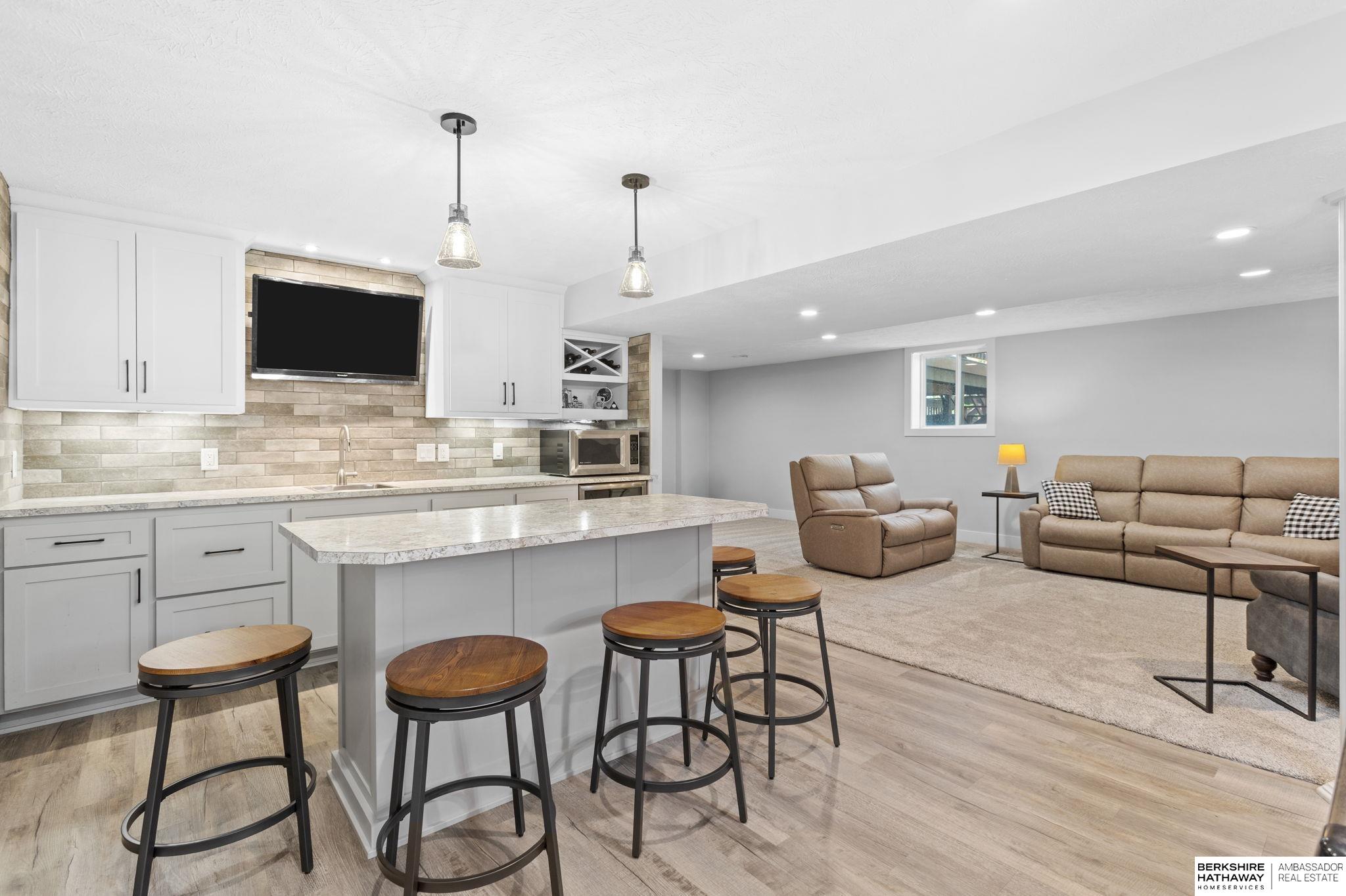 Springfield, Nebraska 68059, United States, 4 Bedrooms Bedrooms, ,3 BathroomsBathrooms,Residential,Pending,210976