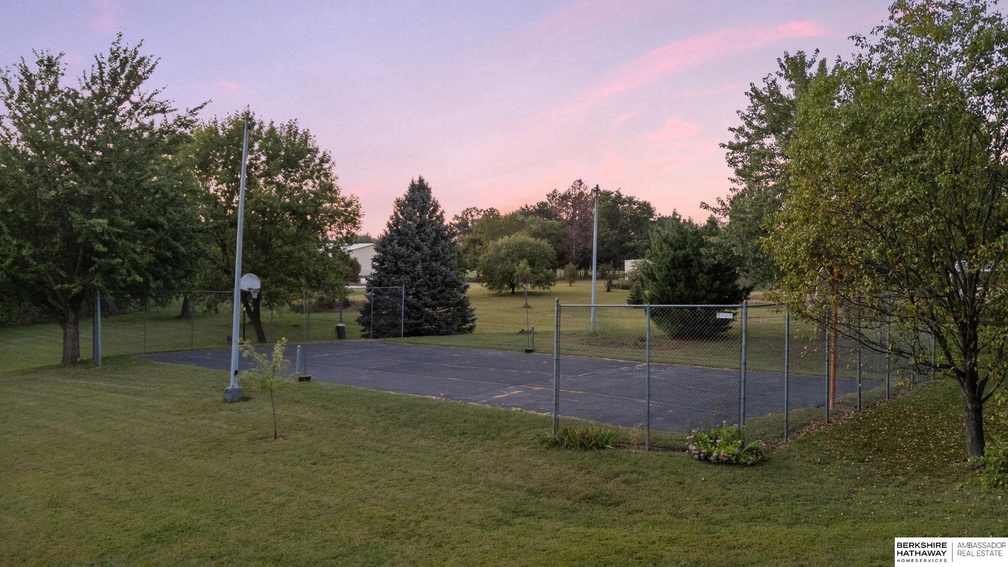 Springfield, Nebraska 68059, United States, 4 Bedrooms Bedrooms, ,3 BathroomsBathrooms,Residential,Pending,210976