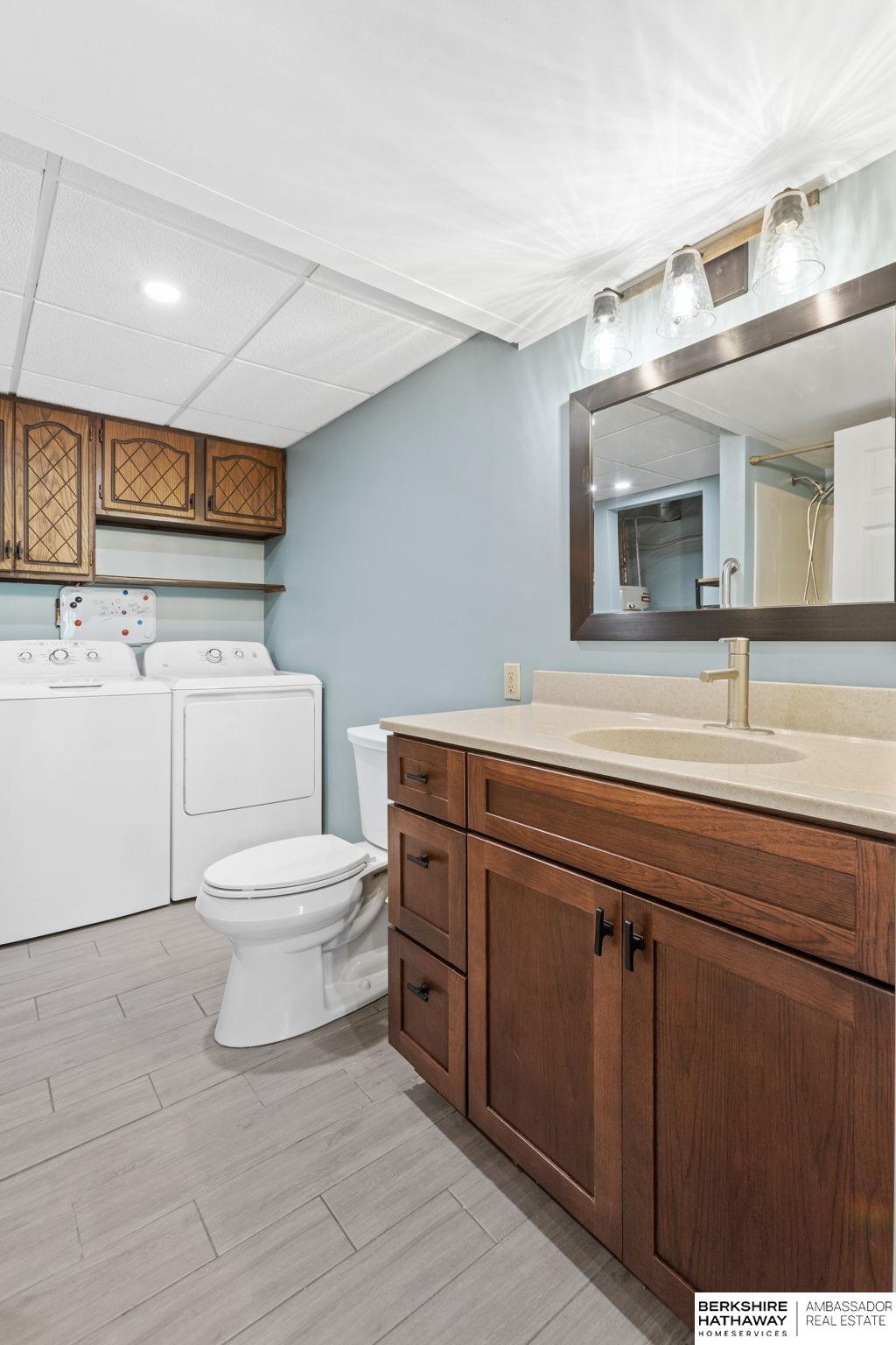 Springfield, Nebraska 68059, United States, 4 Bedrooms Bedrooms, ,3 BathroomsBathrooms,Residential,Pending,210976