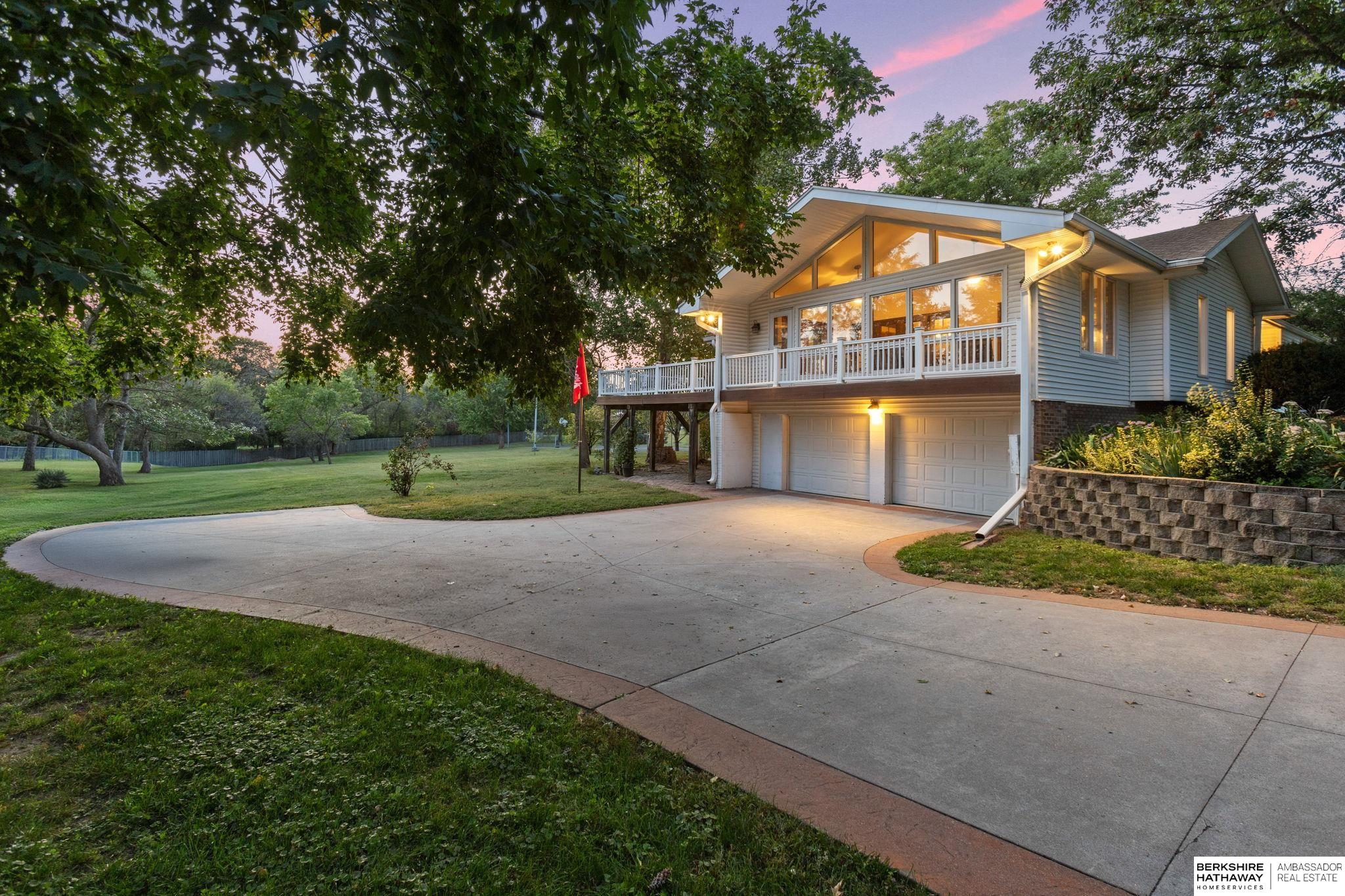 Springfield, Nebraska 68059, United States, 4 Bedrooms Bedrooms, ,3 BathroomsBathrooms,Residential,Pending,210976