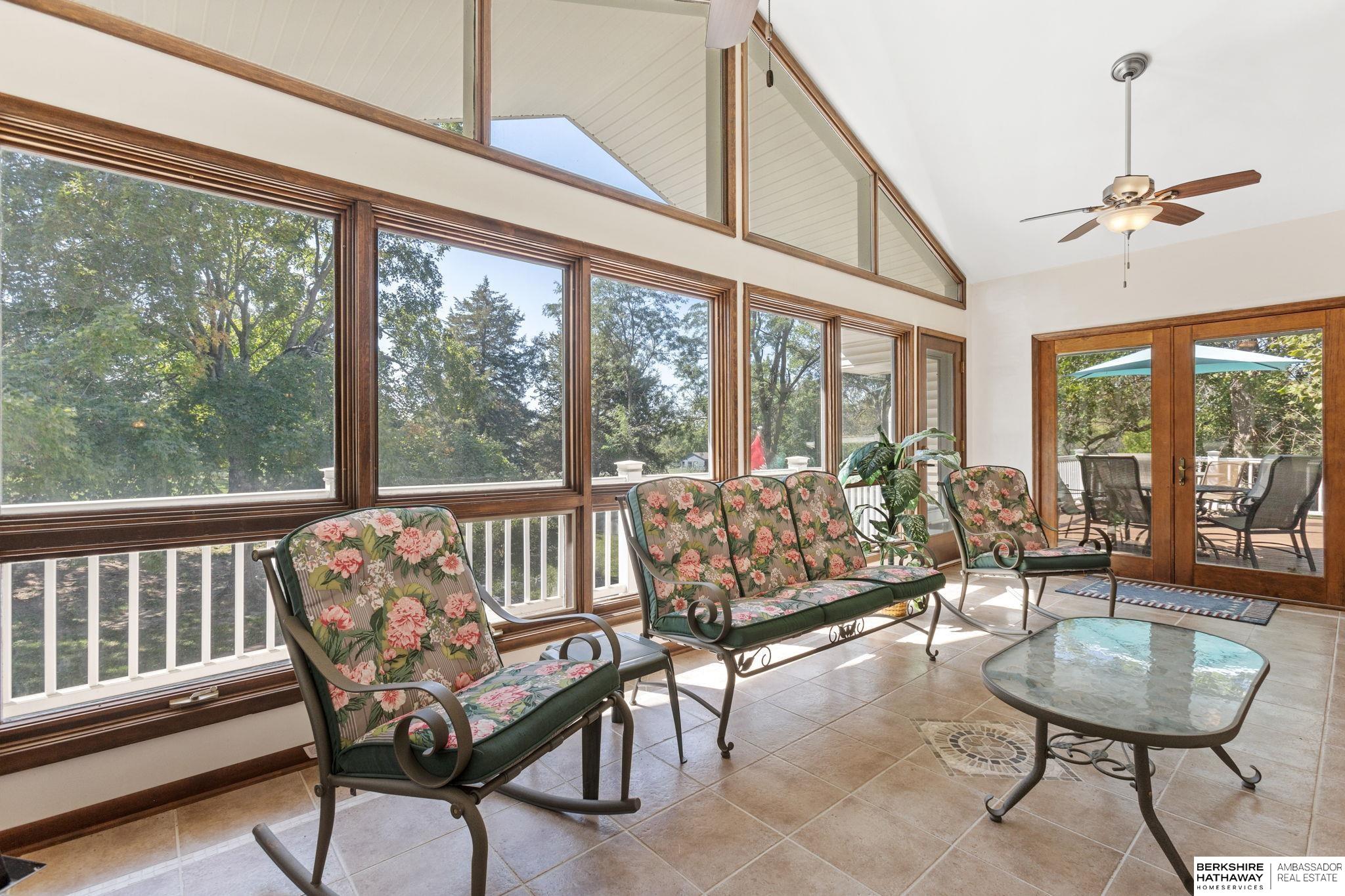 Springfield, Nebraska 68059, United States, 4 Bedrooms Bedrooms, ,3 BathroomsBathrooms,Residential,Pending,210976