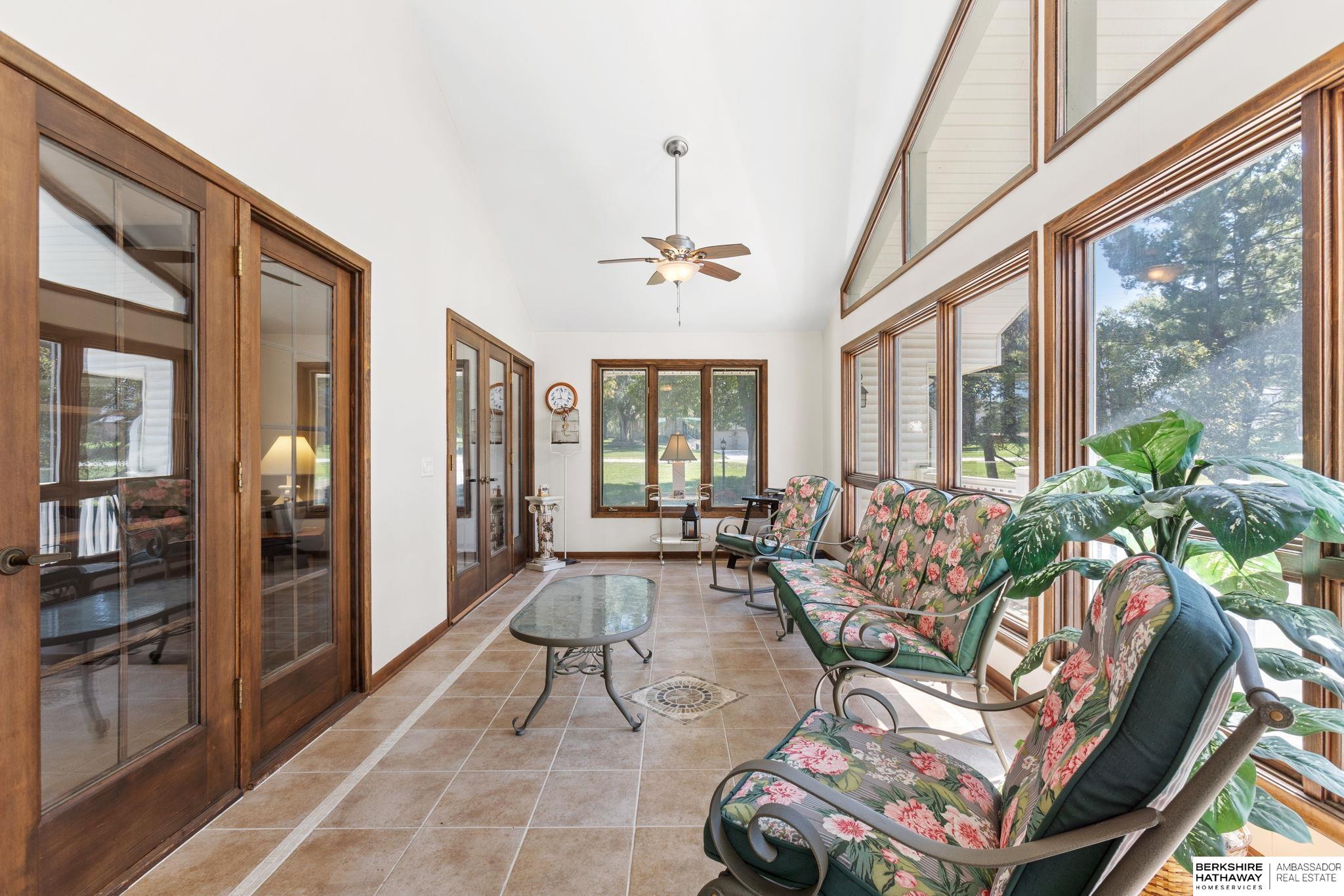 Springfield, Nebraska 68059, United States, 4 Bedrooms Bedrooms, ,3 BathroomsBathrooms,Residential,Pending,210976