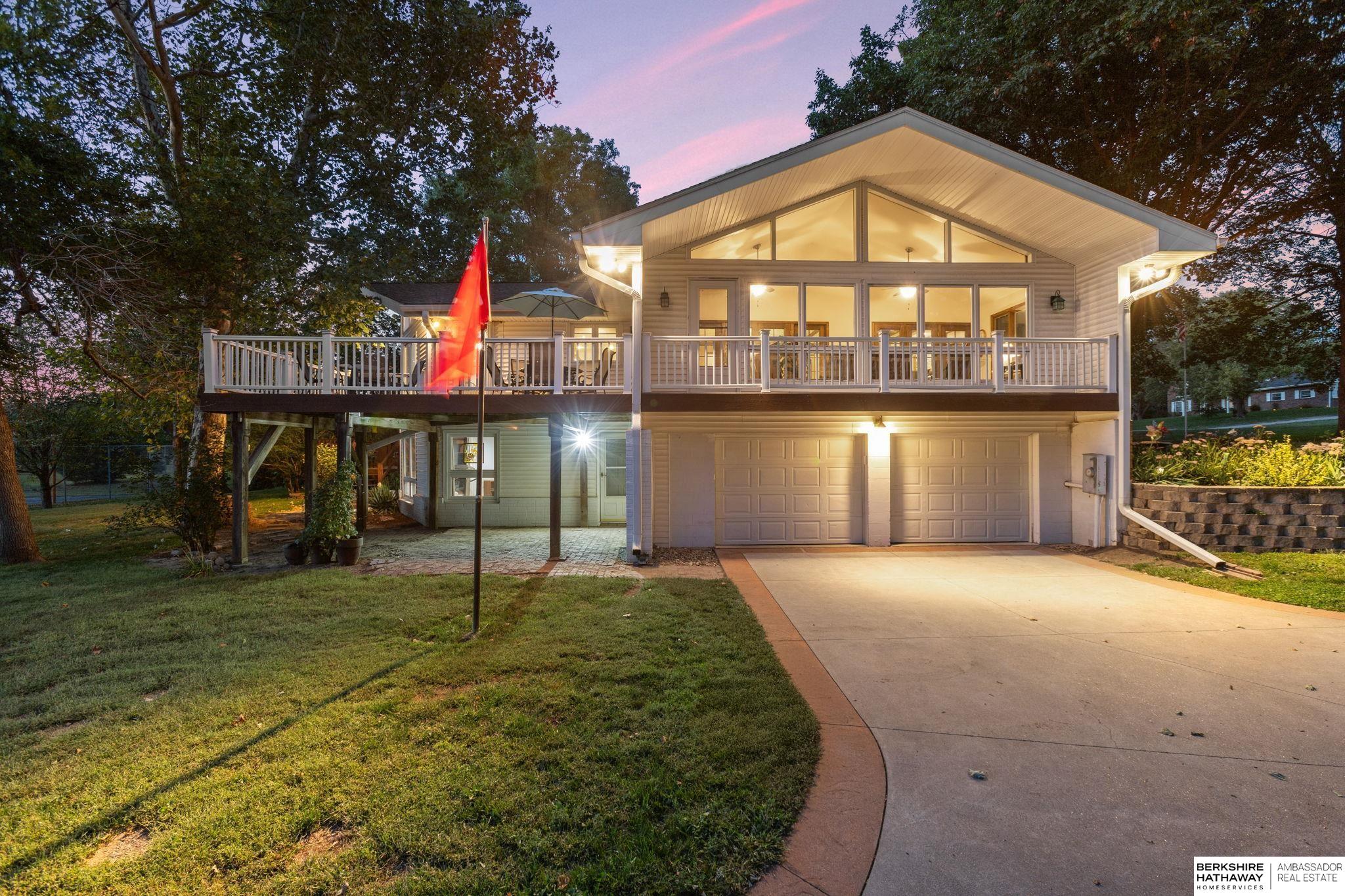 Springfield, Nebraska 68059, United States, 4 Bedrooms Bedrooms, ,3 BathroomsBathrooms,Residential,Pending,210976