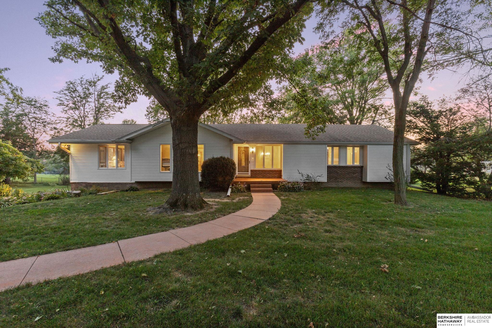 Springfield, Nebraska 68059, United States, 4 Bedrooms Bedrooms, ,3 BathroomsBathrooms,Residential,Pending,210976
