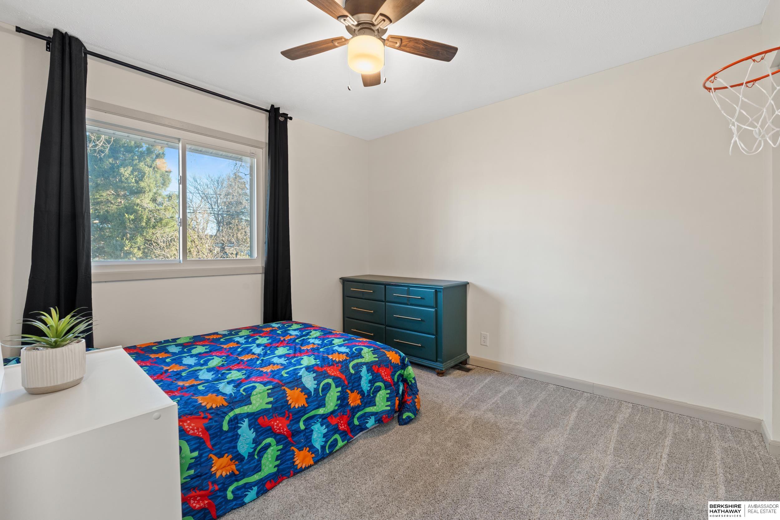 Lincoln, Nebraska 68507, United States, 3 Bedrooms Bedrooms, ,2 BathroomsBathrooms,Residential,Pending,128734