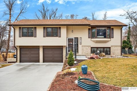 Photo of 7715 Manderson Circle, Omaha, NE 68134 (MLS # 22605966)
