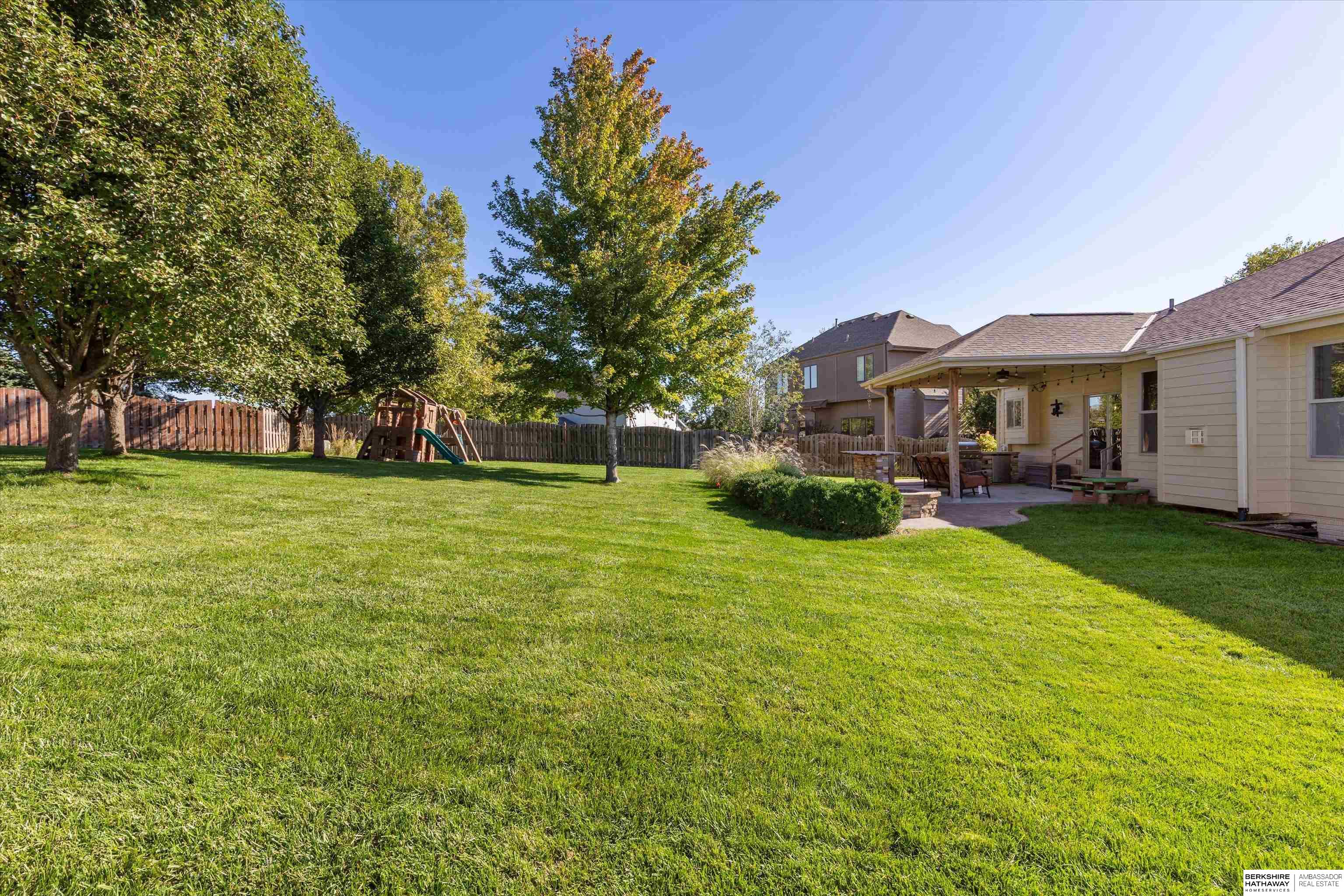 Omaha, Nebraska 68136, United States, 5 Bedrooms Bedrooms, ,3 BathroomsBathrooms,Residential,Active,226141