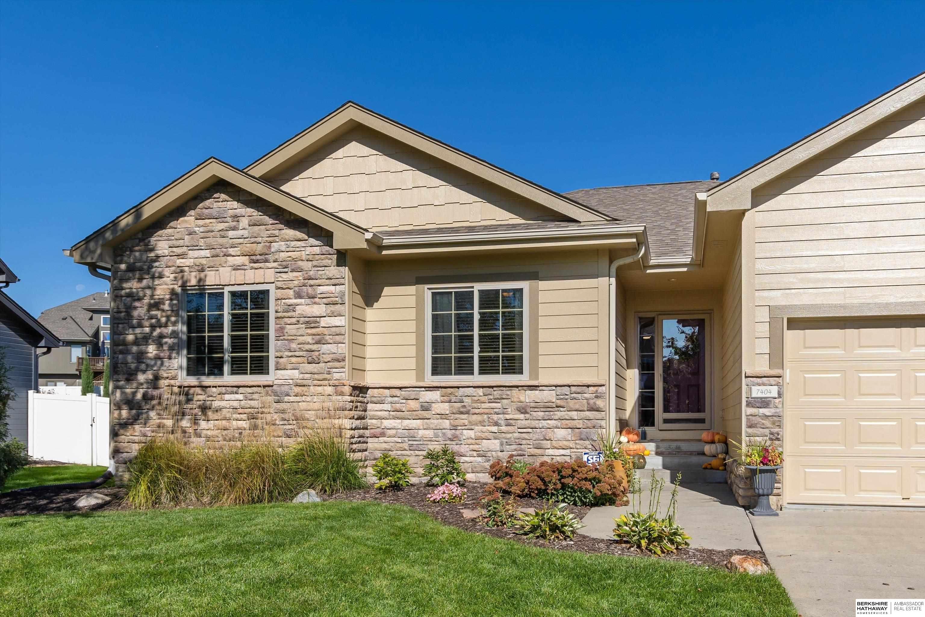 Omaha, Nebraska 68136, United States, 5 Bedrooms Bedrooms, ,3 BathroomsBathrooms,Residential,Active,226141