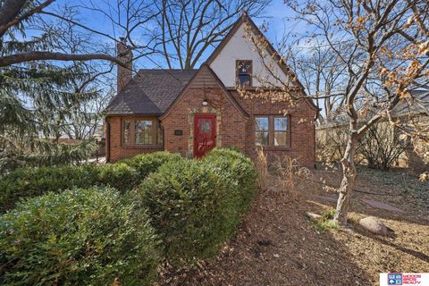 Photo of 3315 S 17th Street, Lincoln, NE 68502 (MLS # 22606430)