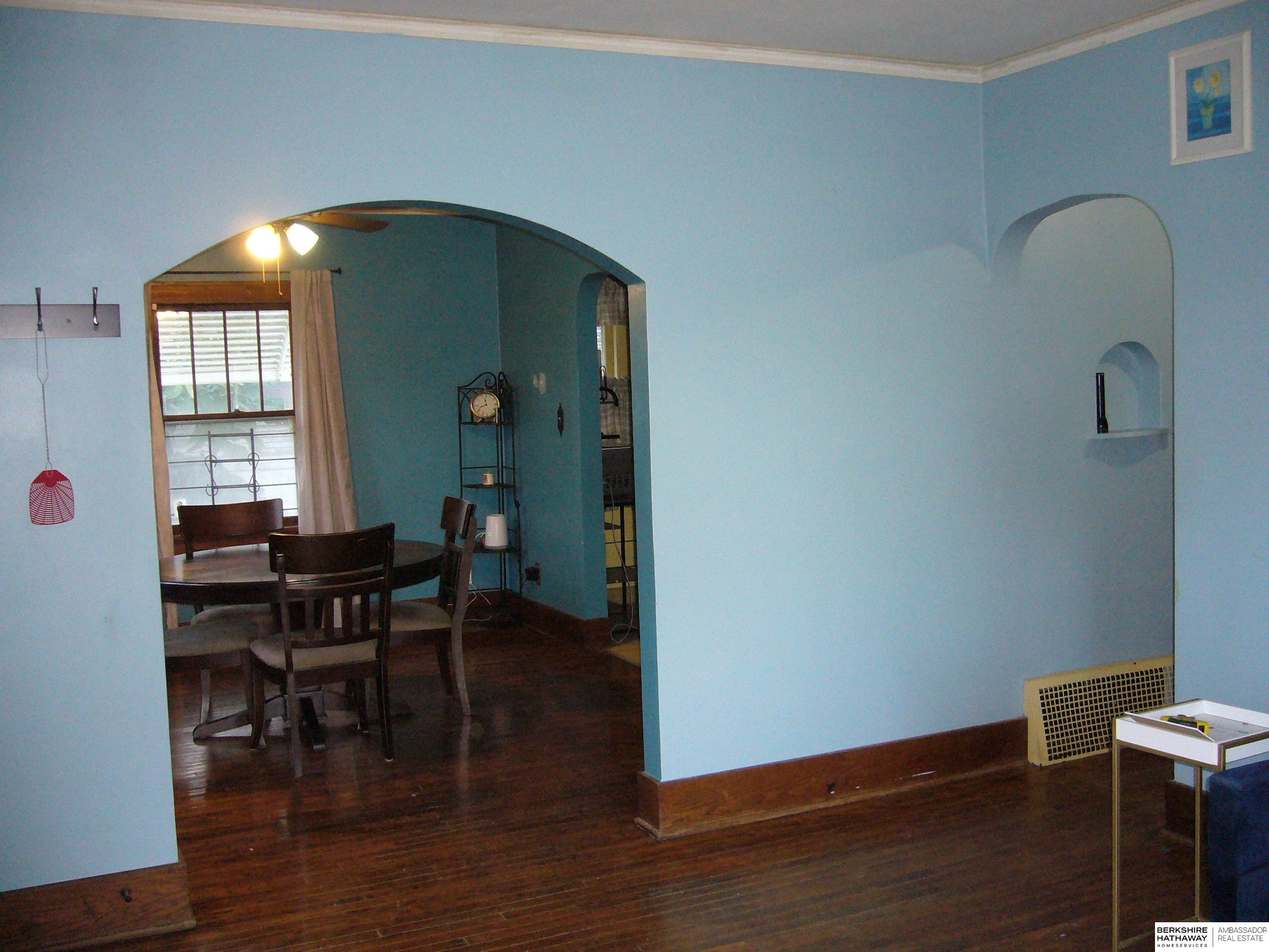 Omaha, Nebraska 68107, United States, 2 Bedrooms Bedrooms, ,1 BathroomBathrooms,Residential,Pending,197276