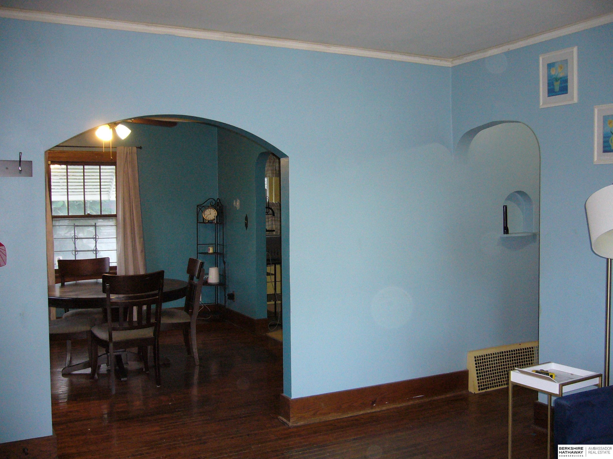 Omaha, Nebraska 68107, United States, 2 Bedrooms Bedrooms, ,1 BathroomBathrooms,Residential,Pending,197276