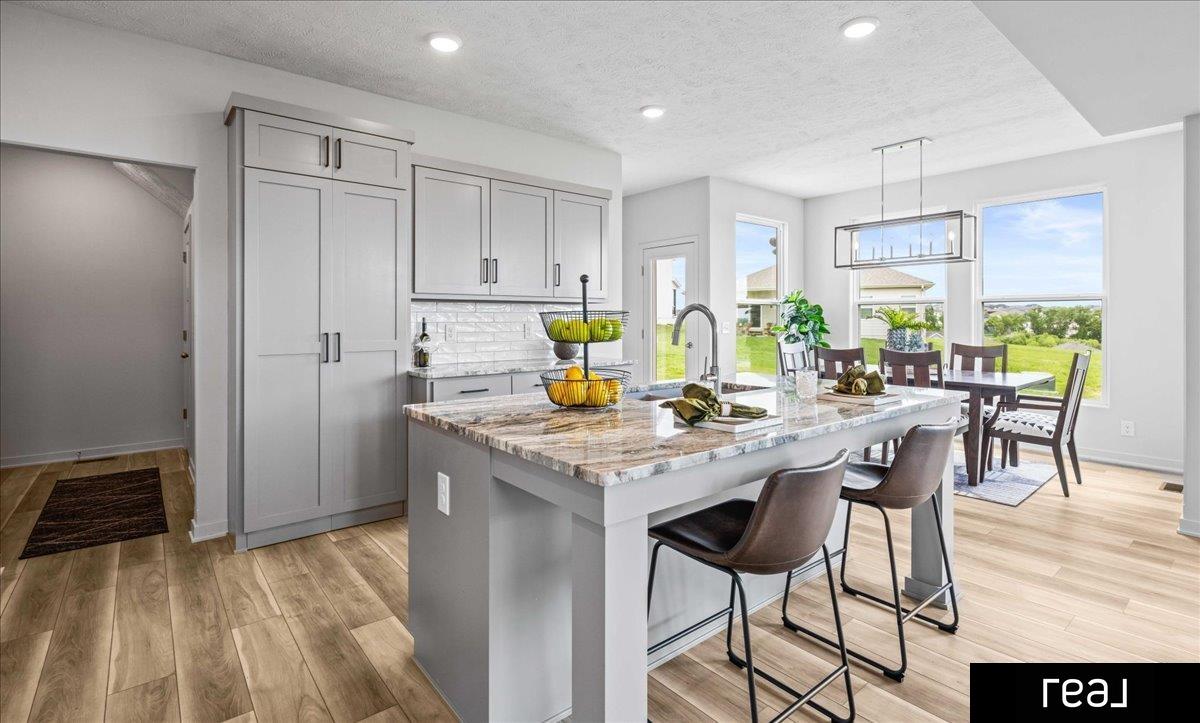 Bennington, Nebraska 68007, United States, 4 Bedrooms Bedrooms, ,2 BathroomsBathrooms,Residential,Active,204325