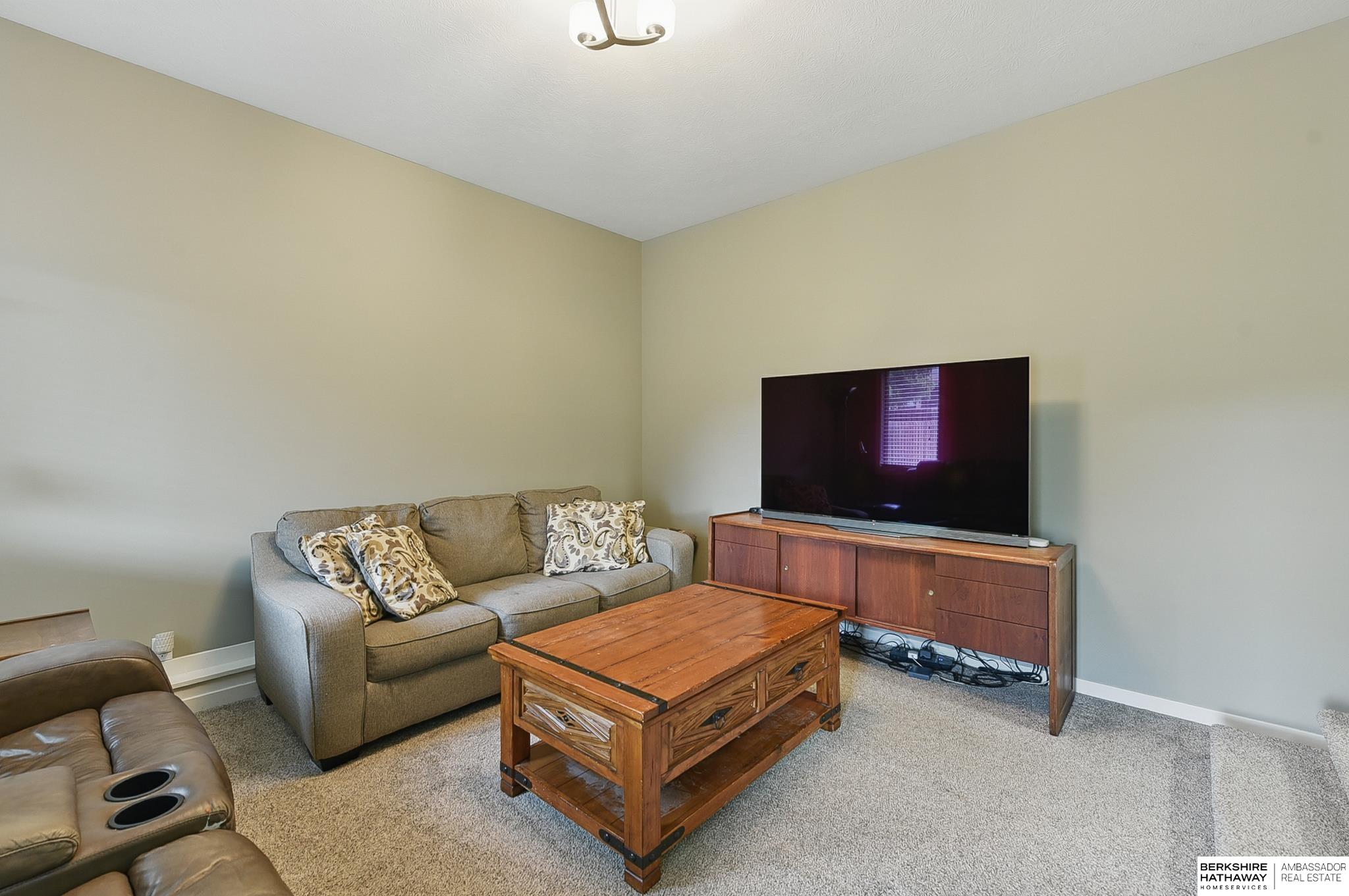 Elkhorn, Nebraska 68022, United States, 5 Bedrooms Bedrooms, ,4 BathroomsBathrooms,Residential,Active,146667