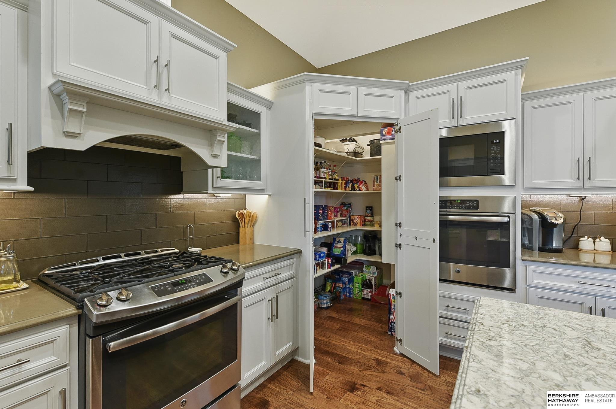 Elkhorn, Nebraska 68022, United States, 5 Bedrooms Bedrooms, ,4 BathroomsBathrooms,Residential,Active,146667