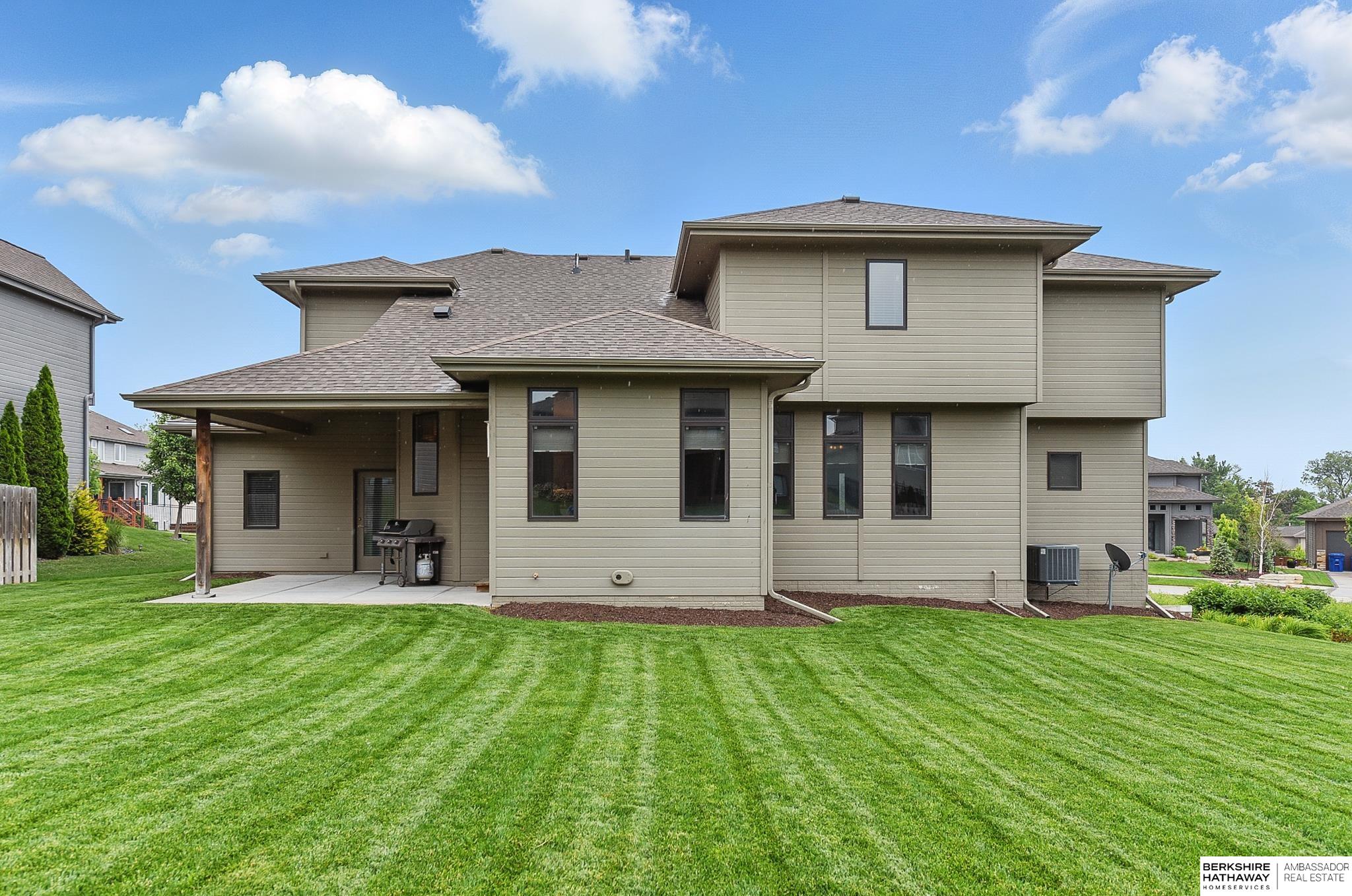 Elkhorn, Nebraska 68022, United States, 5 Bedrooms Bedrooms, ,4 BathroomsBathrooms,Residential,Active,146667