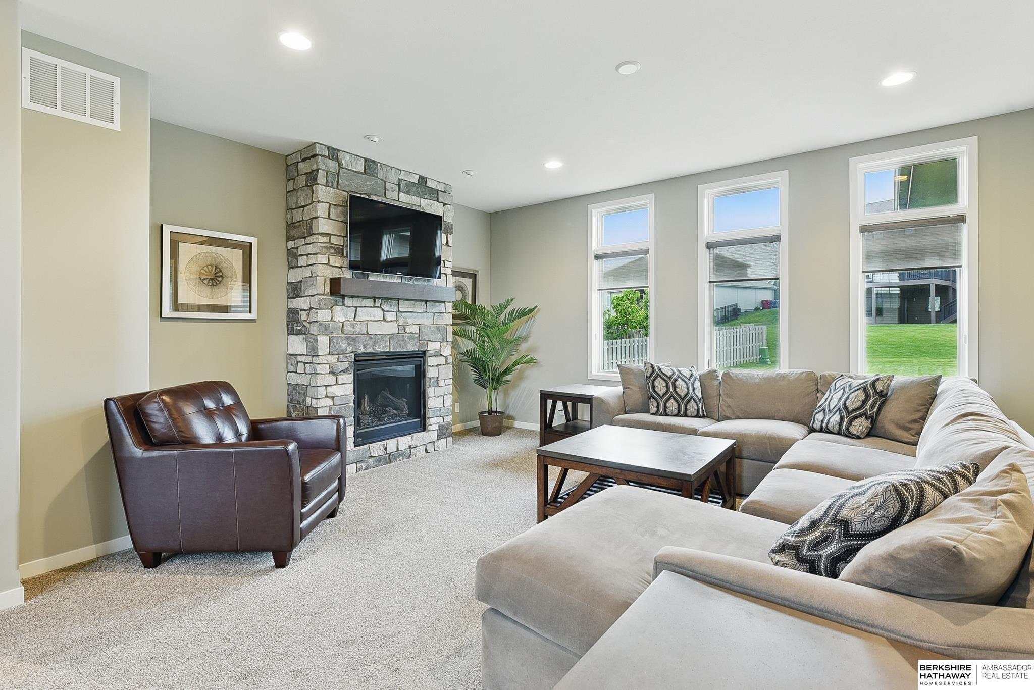 Elkhorn, Nebraska 68022, United States, 5 Bedrooms Bedrooms, ,4 BathroomsBathrooms,Residential,Active,146667