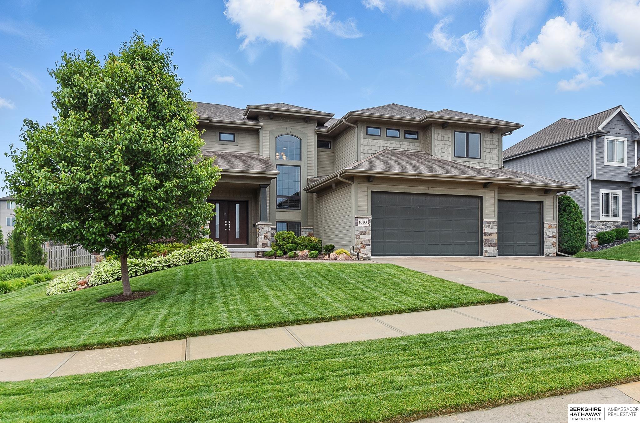 Elkhorn, Nebraska 68022, United States, 5 Bedrooms Bedrooms, ,4 BathroomsBathrooms,Residential,Active,146667