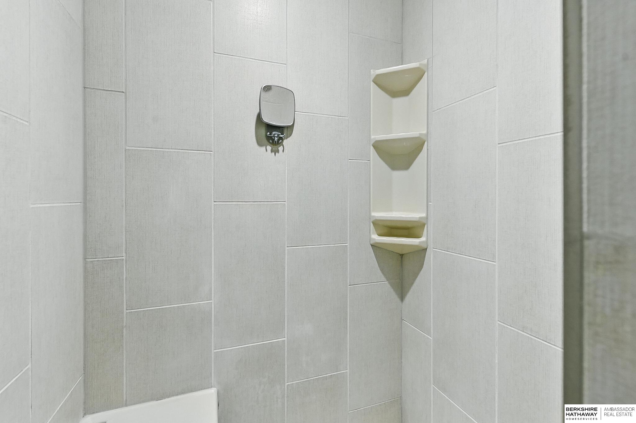 Elkhorn, Nebraska 68022, United States, 5 Bedrooms Bedrooms, ,4 BathroomsBathrooms,Residential,Active,146667