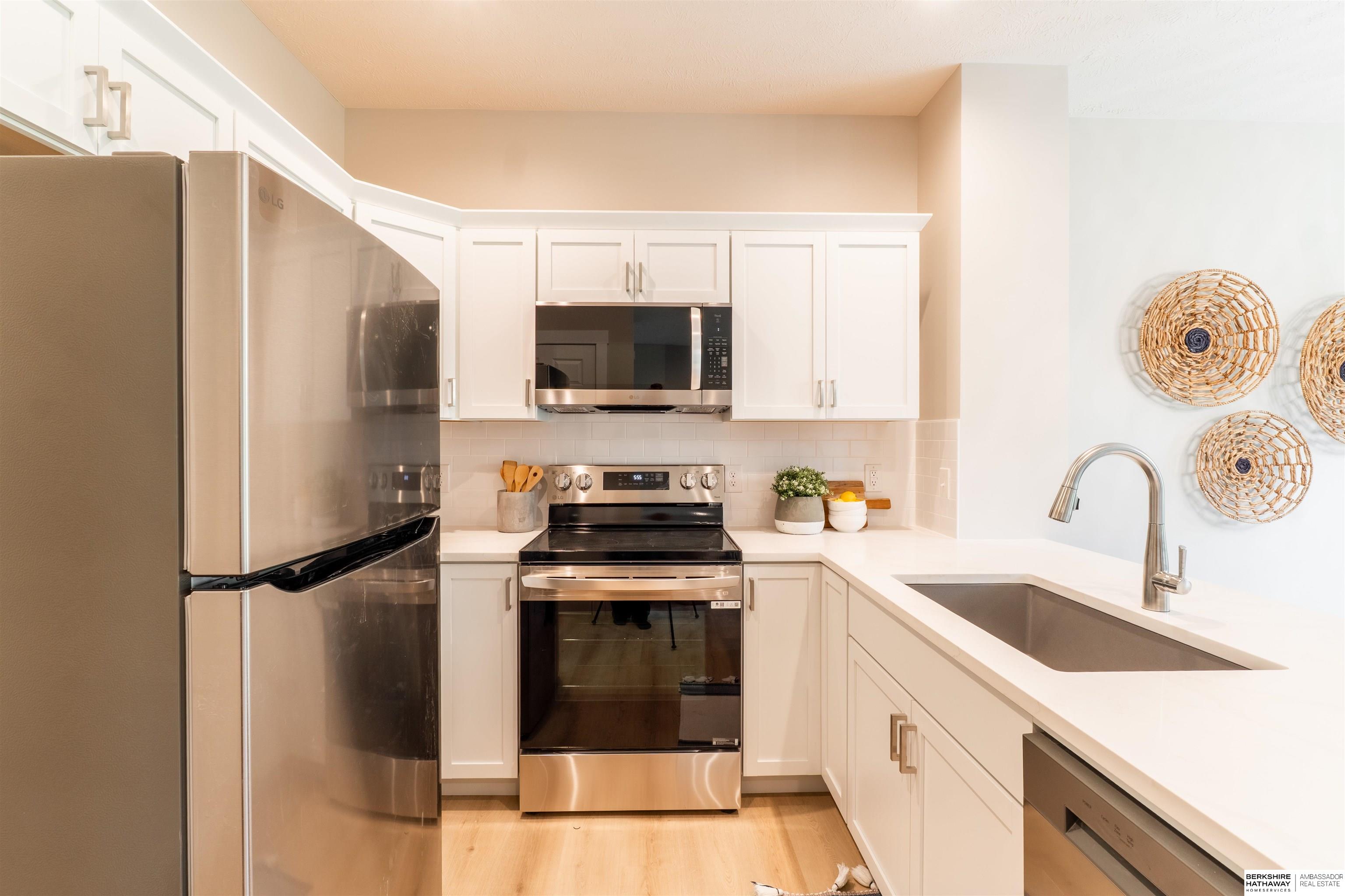 Omaha, Nebraska 68117, United States, 4 Bedrooms Bedrooms, ,3 BathroomsBathrooms,Residential,Active,159413