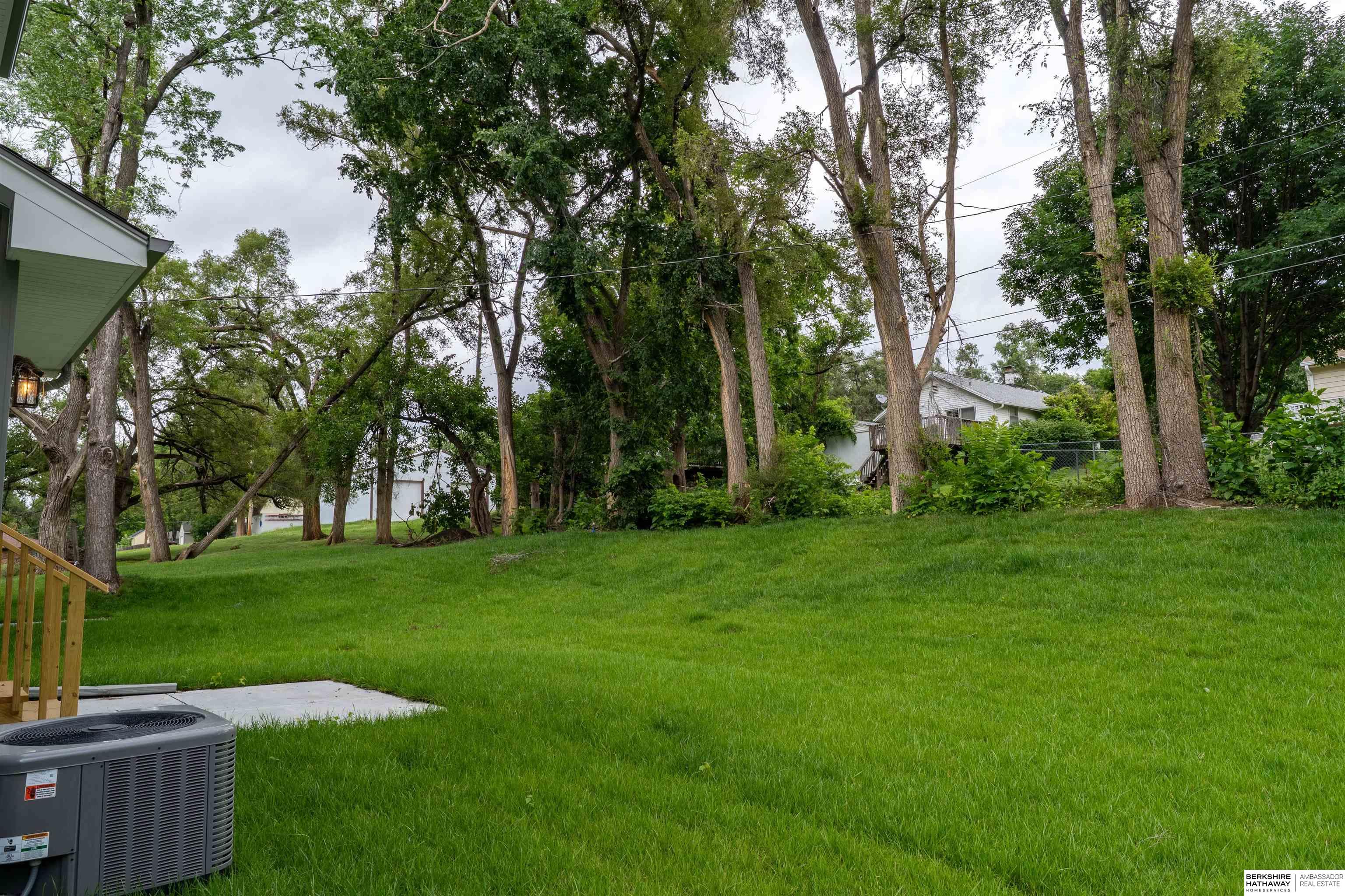 Omaha, Nebraska 68117, United States, 4 Bedrooms Bedrooms, ,3 BathroomsBathrooms,Residential,Active,159413