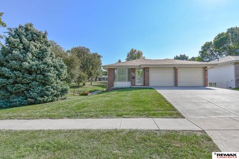 Photo of 5656 Enterprise Drive, Lincoln, NE 68521 (MLS # 22528639)