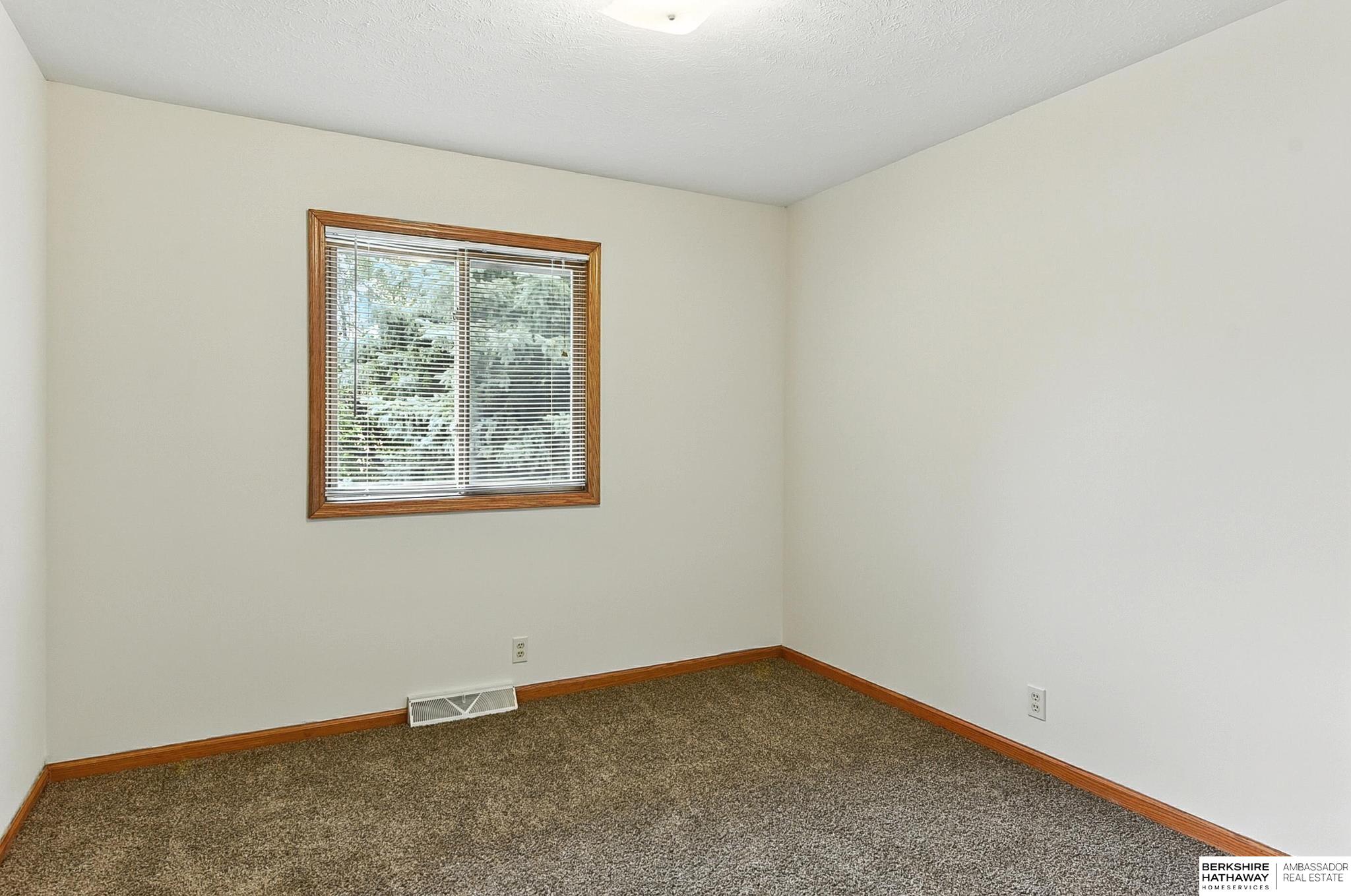 Omaha, Nebraska 68144, United States, 3 Bedrooms Bedrooms, ,3 BathroomsBathrooms,Residential,Active,158711