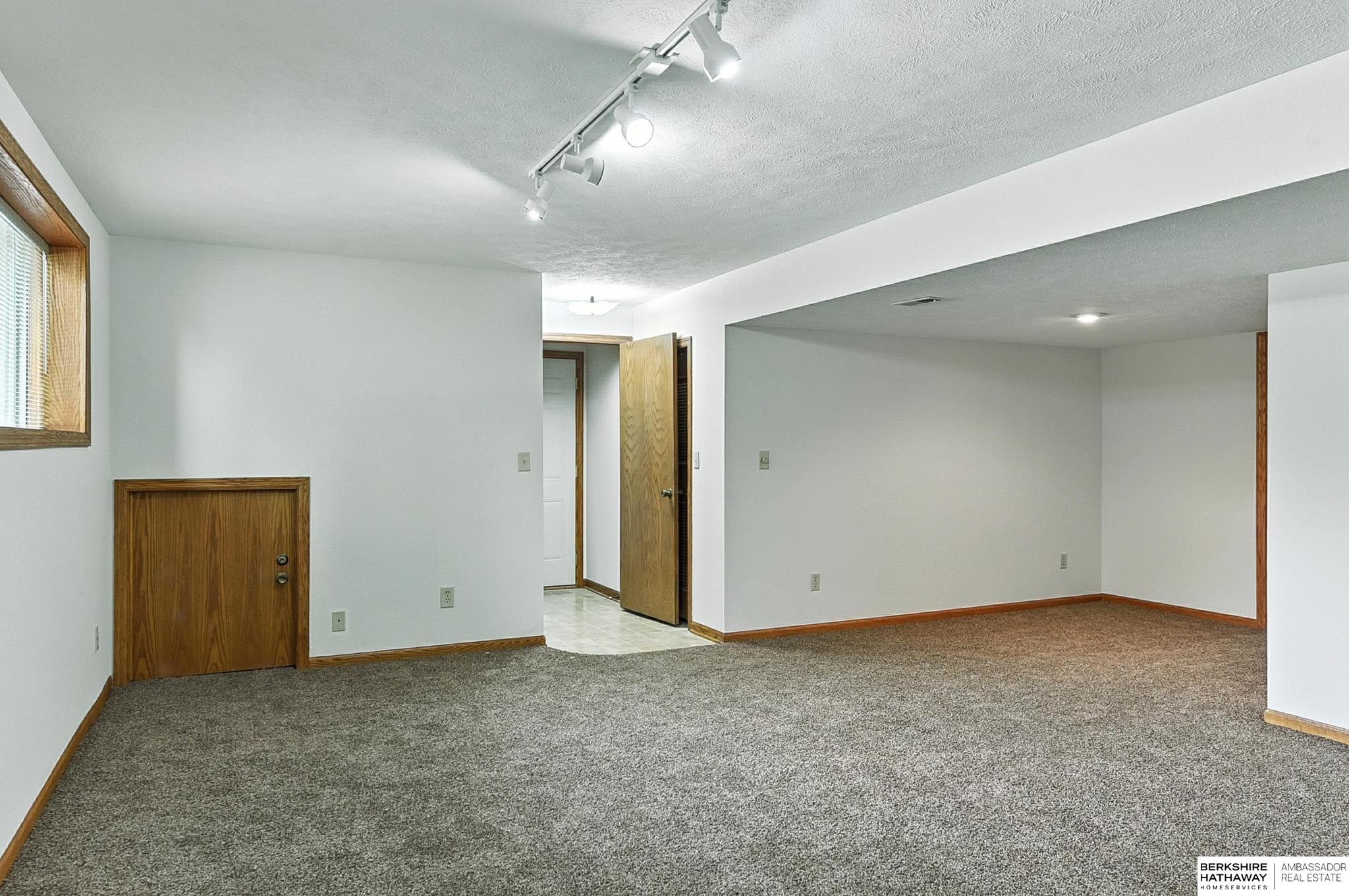 Omaha, Nebraska 68144, United States, 3 Bedrooms Bedrooms, ,3 BathroomsBathrooms,Residential,Active,158711