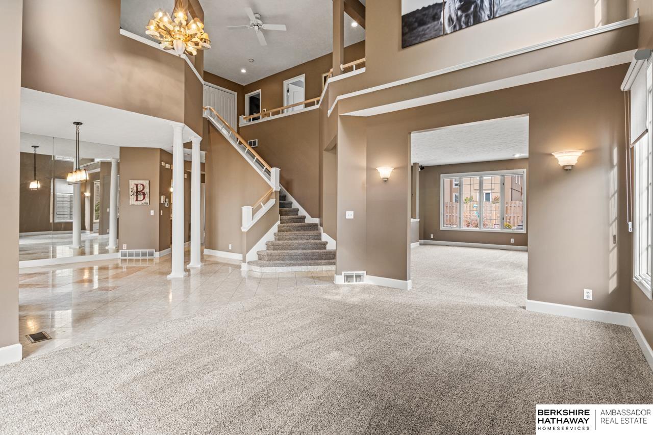 Omaha, Nebraska 68118, United States, 5 Bedrooms Bedrooms, ,3 BathroomsBathrooms,Residential,Pending,208498