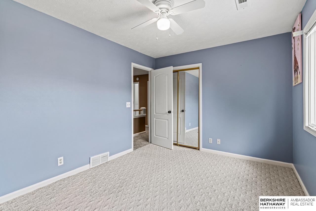 Omaha, Nebraska 68118, United States, 5 Bedrooms Bedrooms, ,3 BathroomsBathrooms,Residential,Pending,208498