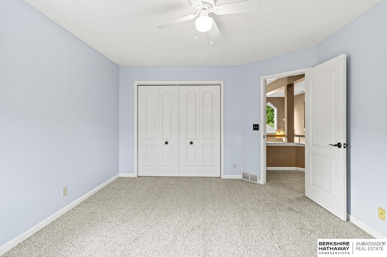 Omaha, Nebraska 68118, United States, 5 Bedrooms Bedrooms, ,3 BathroomsBathrooms,Residential,Pending,208498