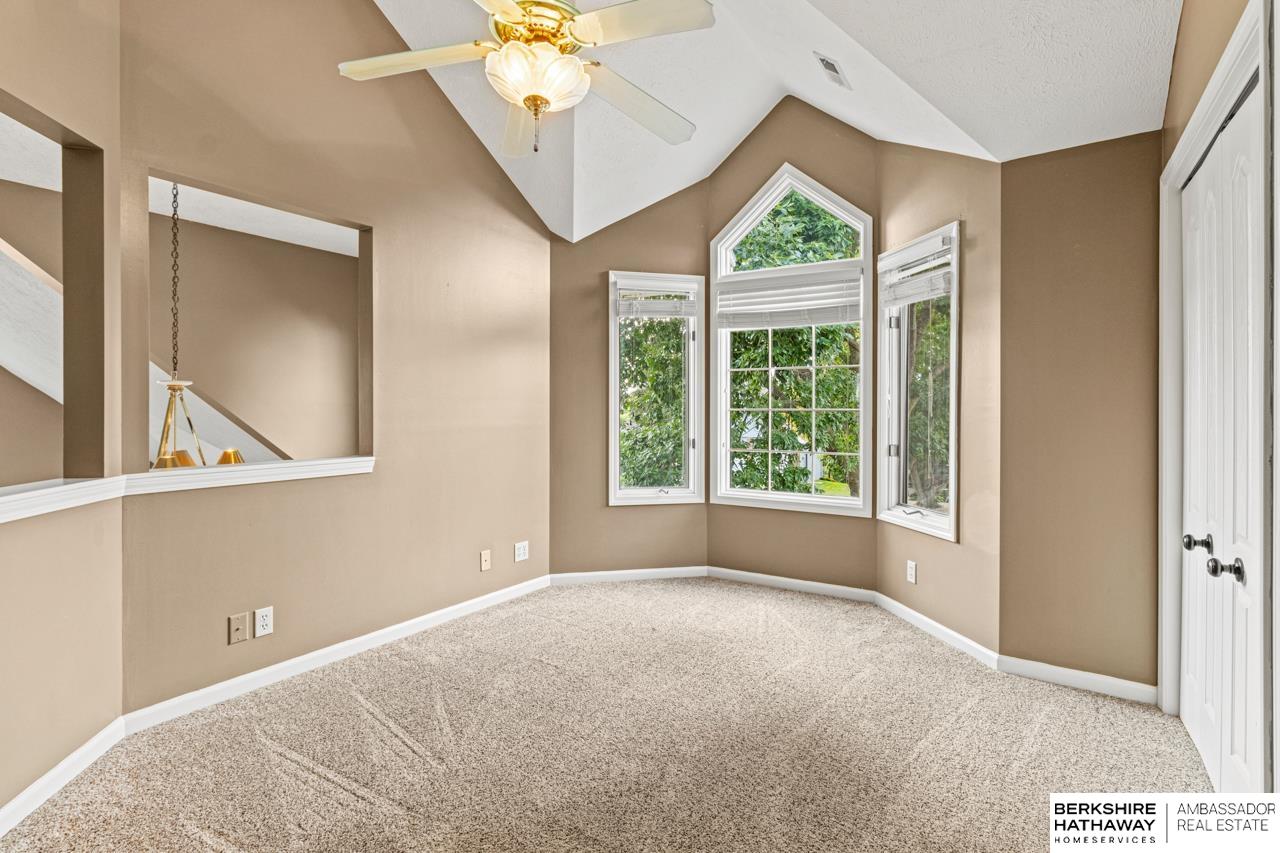 Omaha, Nebraska 68118, United States, 5 Bedrooms Bedrooms, ,3 BathroomsBathrooms,Residential,Pending,208498